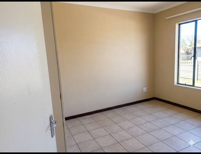 2 BEDROOM TOWNHOUSE FOR SALE IN RIVERSDALE